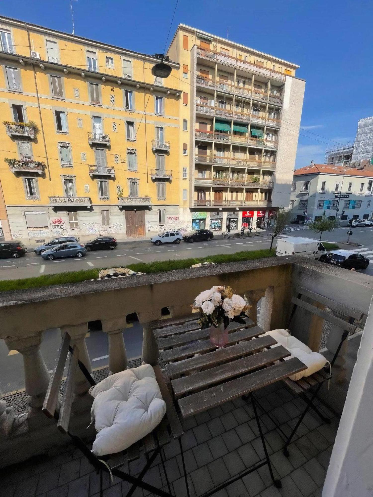 Apartamento Peony House - 10 Min Duomo Milán Exterior foto